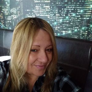 Meet your Posher, Dana